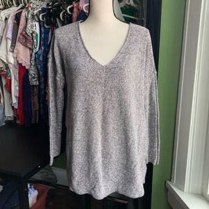 Women's Old Navy Pullover Top Size knot space Gray